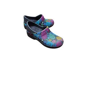 Crocs Women's Multicolor Paisley Professional Clogs Size 7